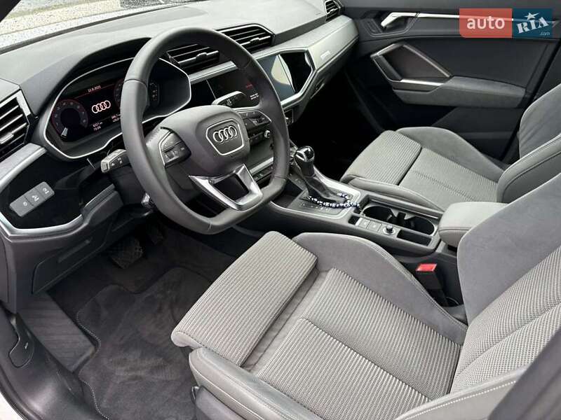 Внедорожник / Кроссовер Audi Q3 2024 в Ивано-Франковске