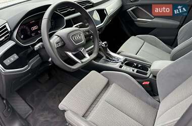 Внедорожник / Кроссовер Audi Q3 2024 в 