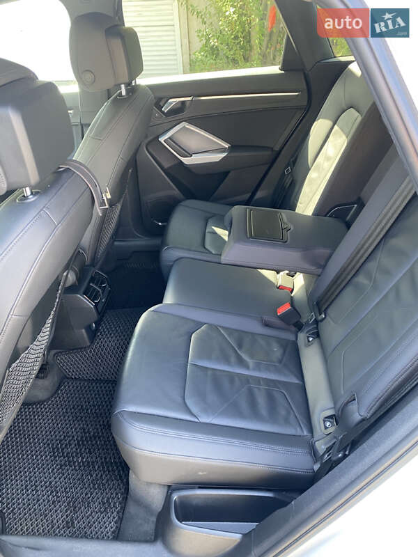 Позашляховик / Кросовер Audi Q3 2019 в Одесі