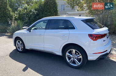 Внедорожник / Кроссовер Audi Q3 2019 в 