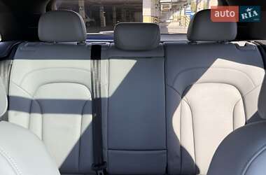 Внедорожник / Кроссовер Audi Q3 2018 в 