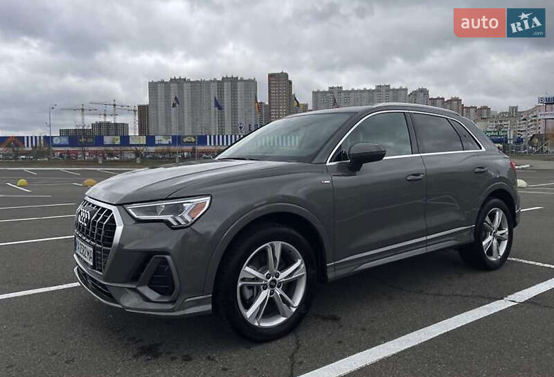 Внедорожник / Кроссовер Audi Q3 2021 в Львове