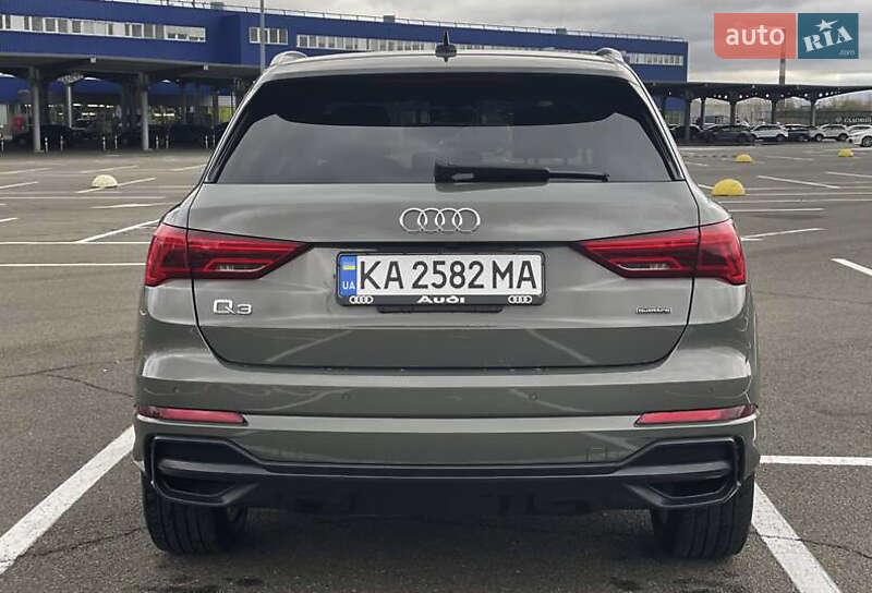 Внедорожник / Кроссовер Audi Q3 2021 в Львове