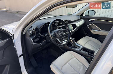 Внедорожник / Кроссовер Audi Q3 2019 в 
