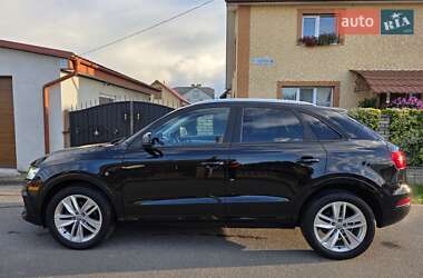 Позашляховик / Кросовер Audi Q3 2017 в 