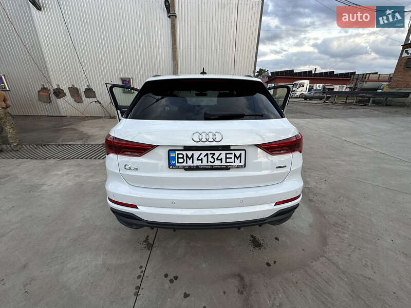 Позашляховик / Кросовер Audi Q3 2024 в Києві