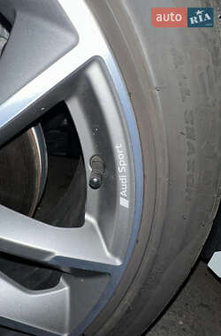 Внедорожник / Кроссовер Audi Q3 2024 в Киеве