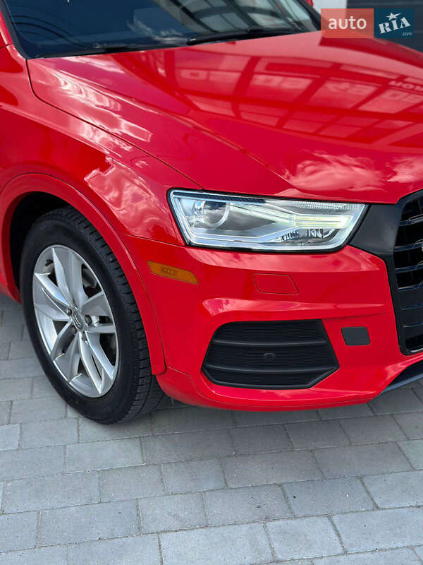 Внедорожник / Кроссовер Audi Q3 2017 в Ивано-Франковске