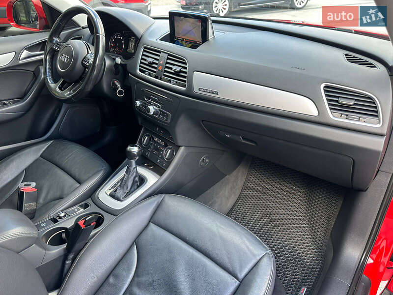 Внедорожник / Кроссовер Audi Q3 2017 в Ивано-Франковске