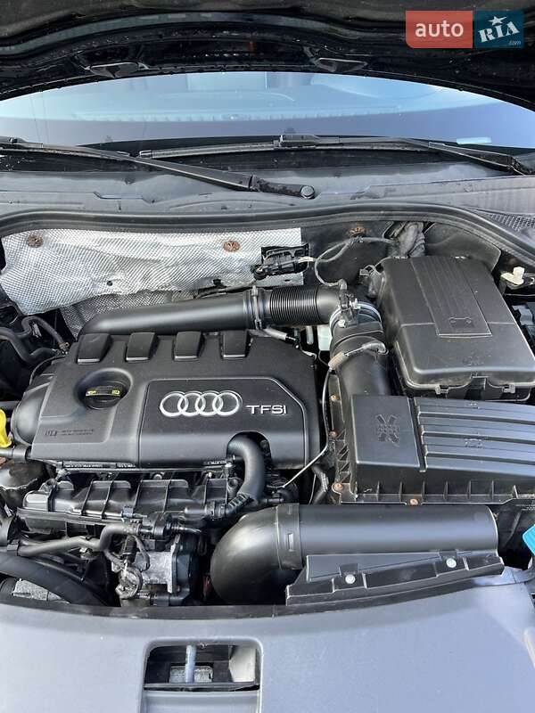 Внедорожник / Кроссовер Audi Q3 2015 в Ивано-Франковске