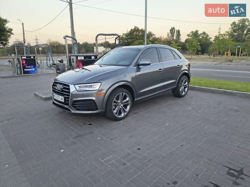 Внедорожник / Кроссовер Audi Q3 2015 в Днепре