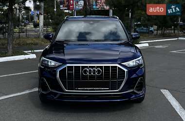 Внедорожник / Кроссовер Audi Q3 2020 в 