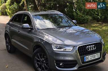 Позашляховик / Кросовер Audi Q3 2015 в 