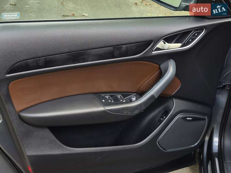 Внедорожник / Кроссовер Audi Q3 2015 в Львове