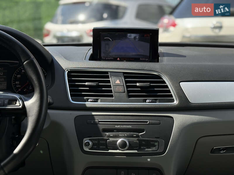 Внедорожник / Кроссовер Audi Q3 2017 в Одессе