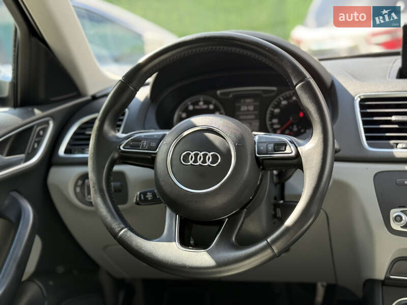 Внедорожник / Кроссовер Audi Q3 2017 в Одессе