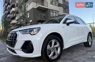Позашляховик / Кросовер Audi Q3 2021 в Києві