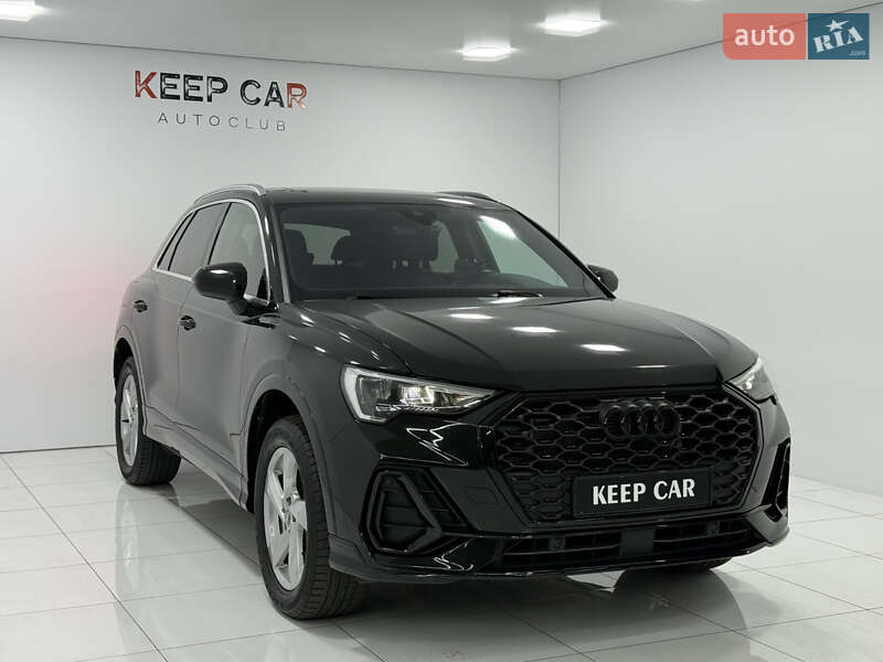 Внедорожник / Кроссовер Audi Q3 2019 в Одессе