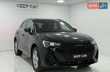 Внедорожник / Кроссовер Audi Q3 2019 в 