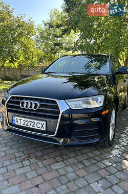 Внедорожник / Кроссовер Audi Q3 2016 в 