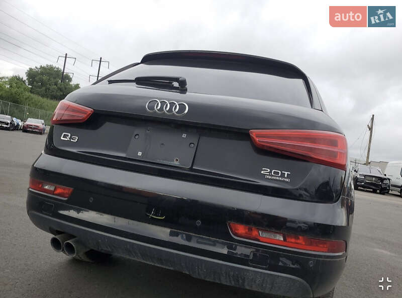 Внедорожник / Кроссовер Audi Q3 2017 в Умани