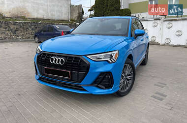 Внедорожник / Кроссовер Audi Q3 2020 в 