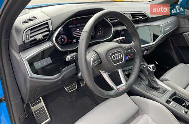 Внедорожник / Кроссовер Audi Q3 2020 в 