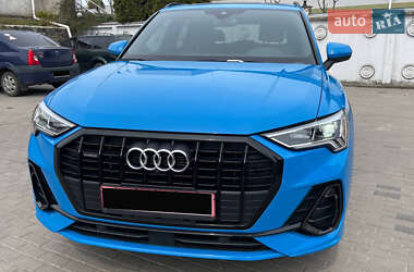 Внедорожник / Кроссовер Audi Q3 2020 в 