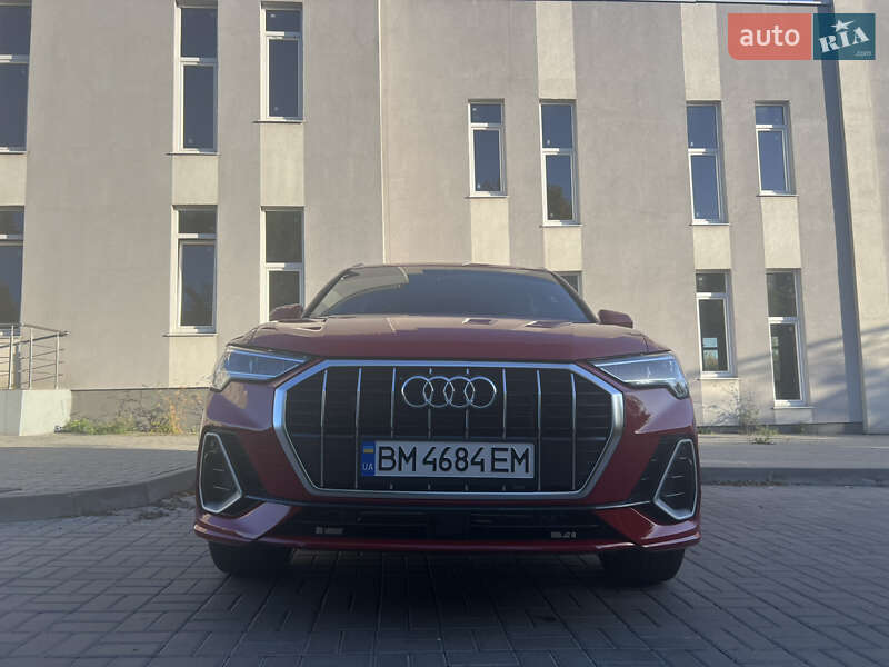 Внедорожник / Кроссовер Audi Q3 2019 в Сумах