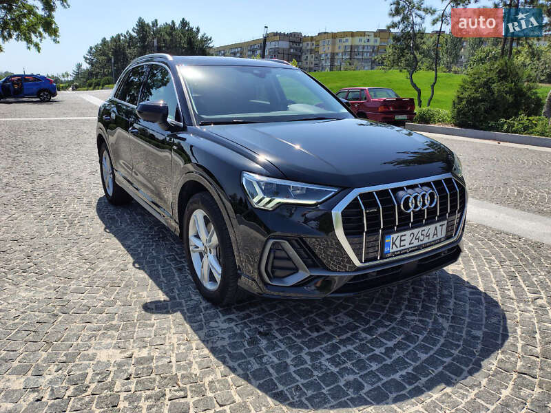 Audi Q3 2021