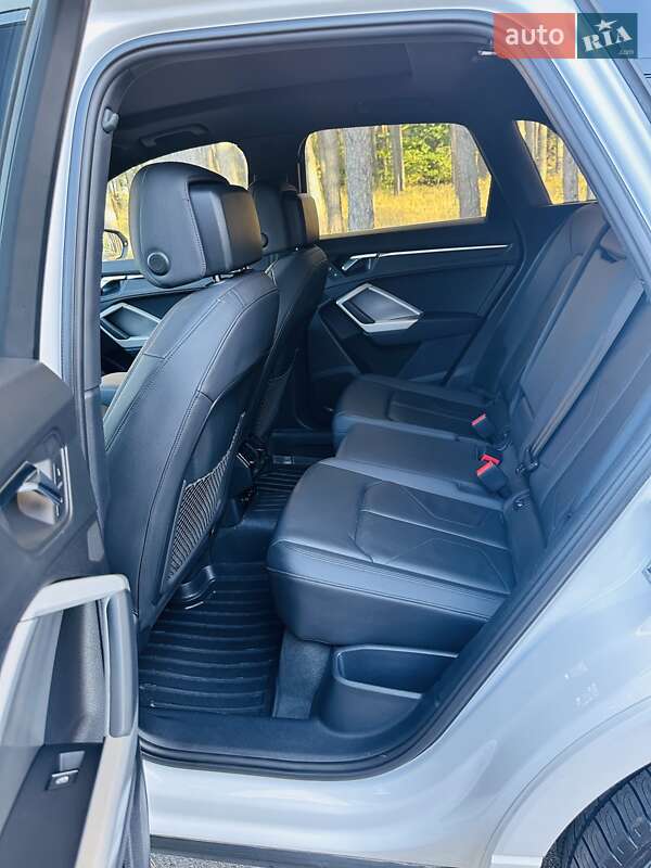 Внедорожник / Кроссовер Audi Q3 2019 в Лубнах