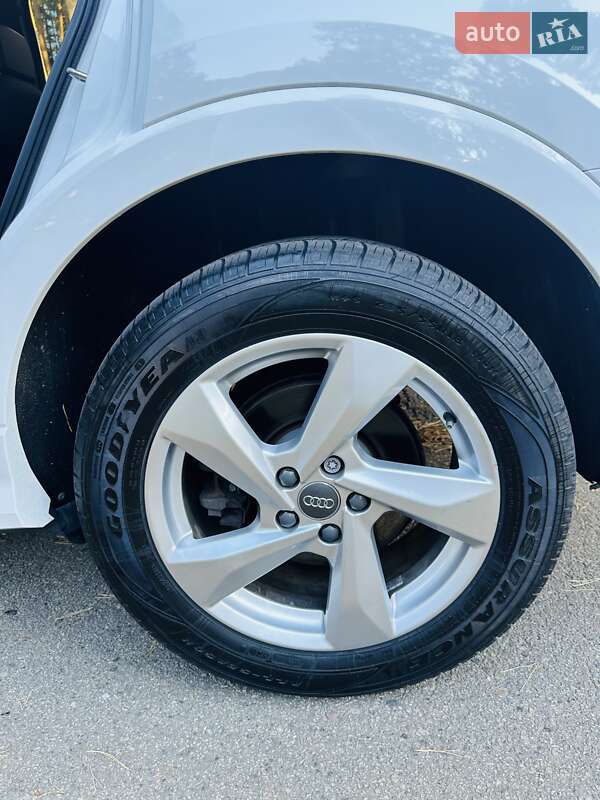 Внедорожник / Кроссовер Audi Q3 2019 в Лубнах