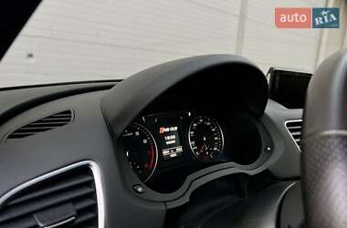 Внедорожник / Кроссовер Audi Q3 2016 в 