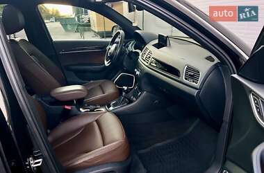 Внедорожник / Кроссовер Audi Q3 2016 в 