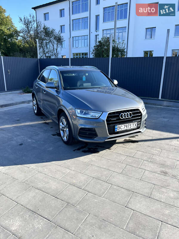 Внедорожник / Кроссовер Audi Q3 2015 в Самборе