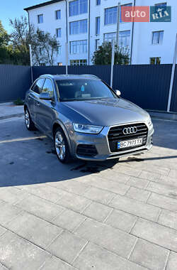 Внедорожник / Кроссовер Audi Q3 2015 в 
