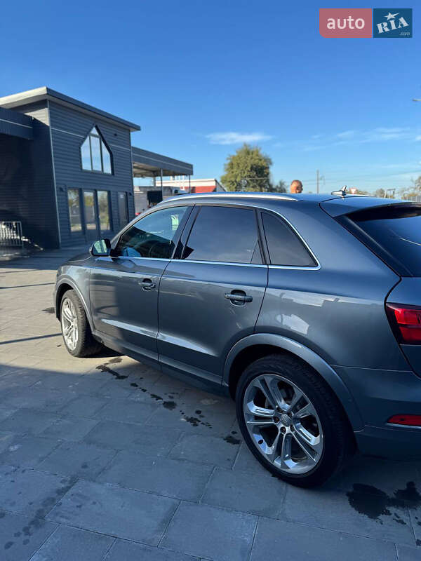 Внедорожник / Кроссовер Audi Q3 2015 в Самборе