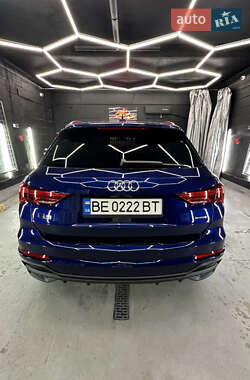 Внедорожник / Кроссовер Audi Q3 2024 в 