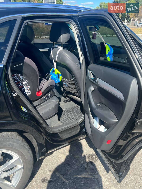 Позашляховик / Кросовер Audi Q3 2015 в Києві