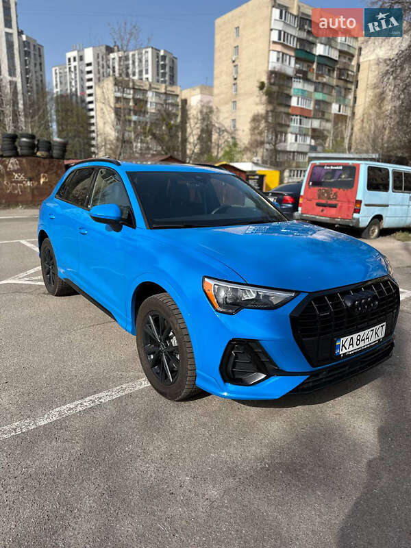 Позашляховик / Кросовер Audi Q3 2022 в Києві