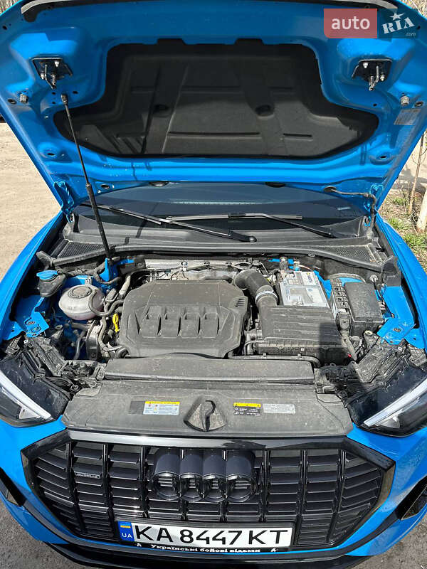 Позашляховик / Кросовер Audi Q3 2022 в Києві