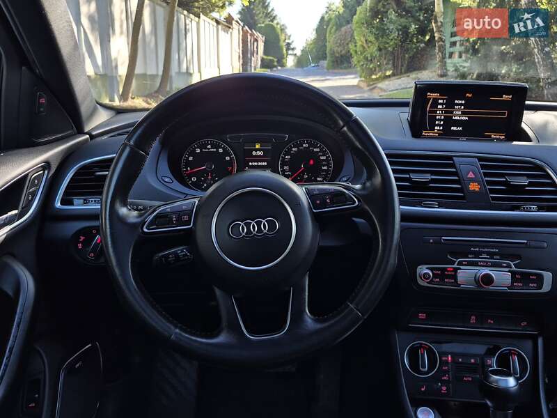 Внедорожник / Кроссовер Audi Q3 2016 в Львове