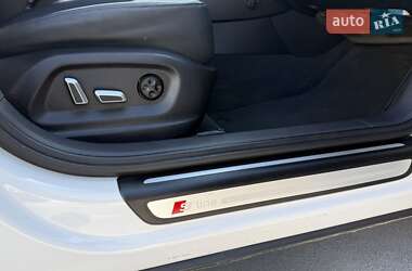 Внедорожник / Кроссовер Audi Q3 2018 в 
