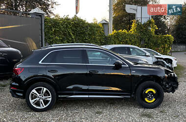 Внедорожник / Кроссовер Audi Q3 2019 в 