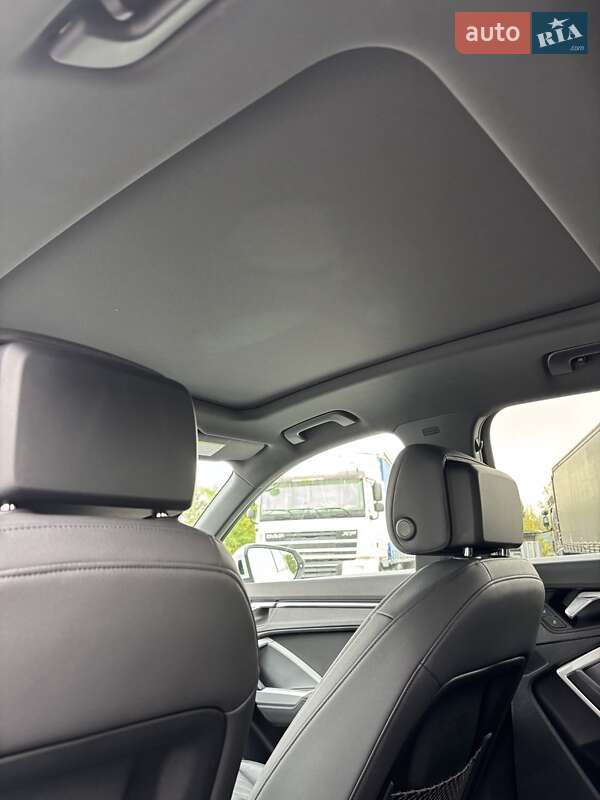 Внедорожник / Кроссовер Audi Q3 2020 в Каменец-Подольском