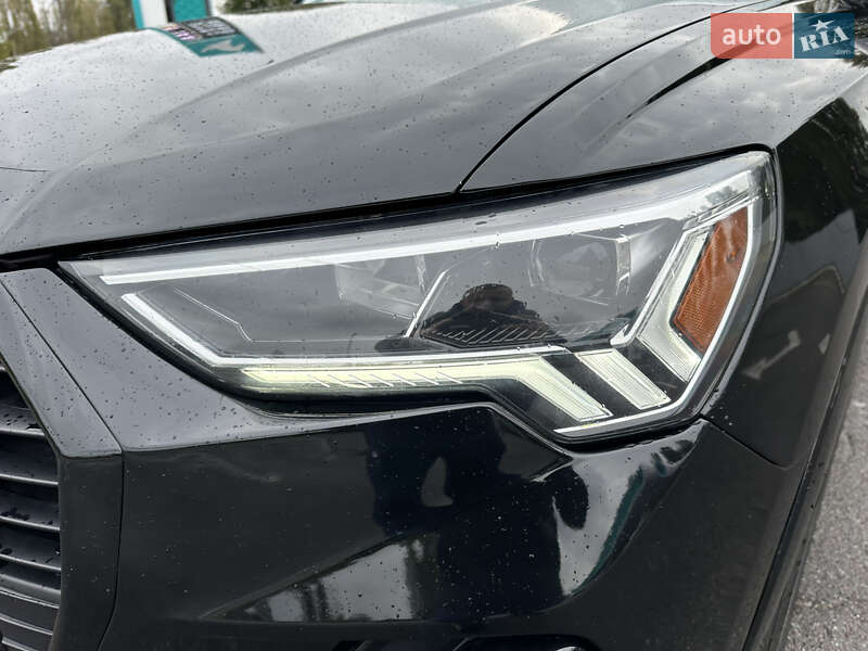 Позашляховик / Кросовер Audi Q3 2023 в Києві