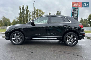 Внедорожник / Кроссовер Audi Q3 2023 в 