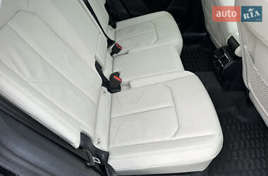 Внедорожник / Кроссовер Audi Q3 2023 в 