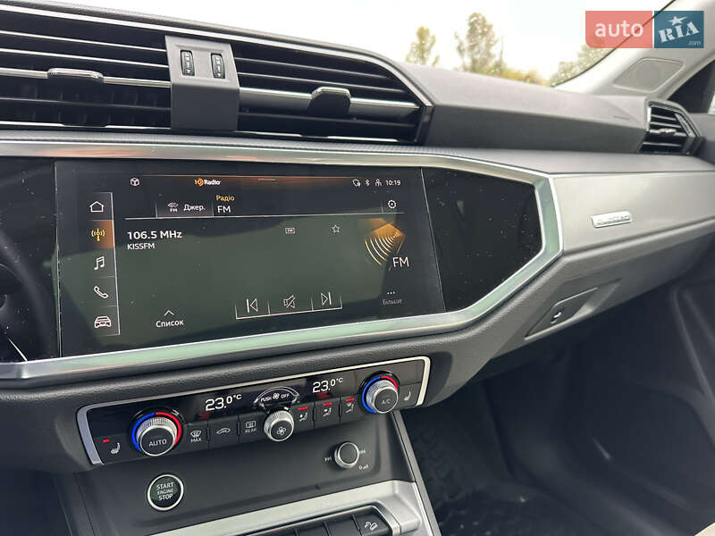 Позашляховик / Кросовер Audi Q3 2023 в Києві