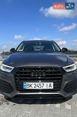 Внедорожник / Кроссовер Audi Q3 2017 в 